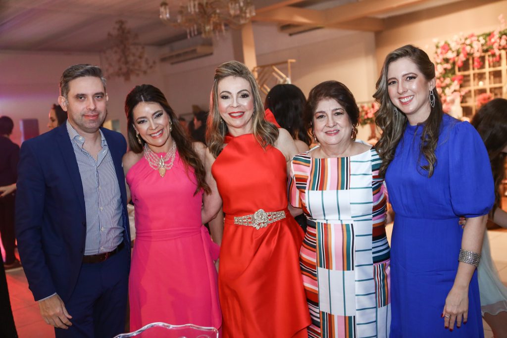 Bruno E Roberta Neves ,vanusia Ribeiro,olivete E Bia Neves