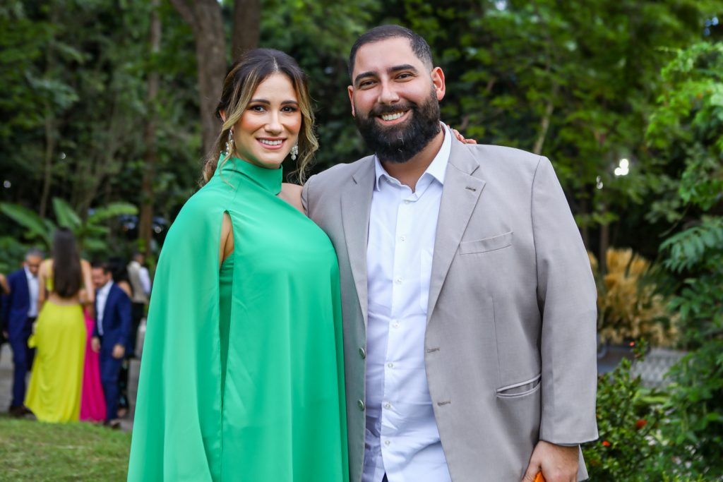 Carol Bichucher E Luis Vitor Torres