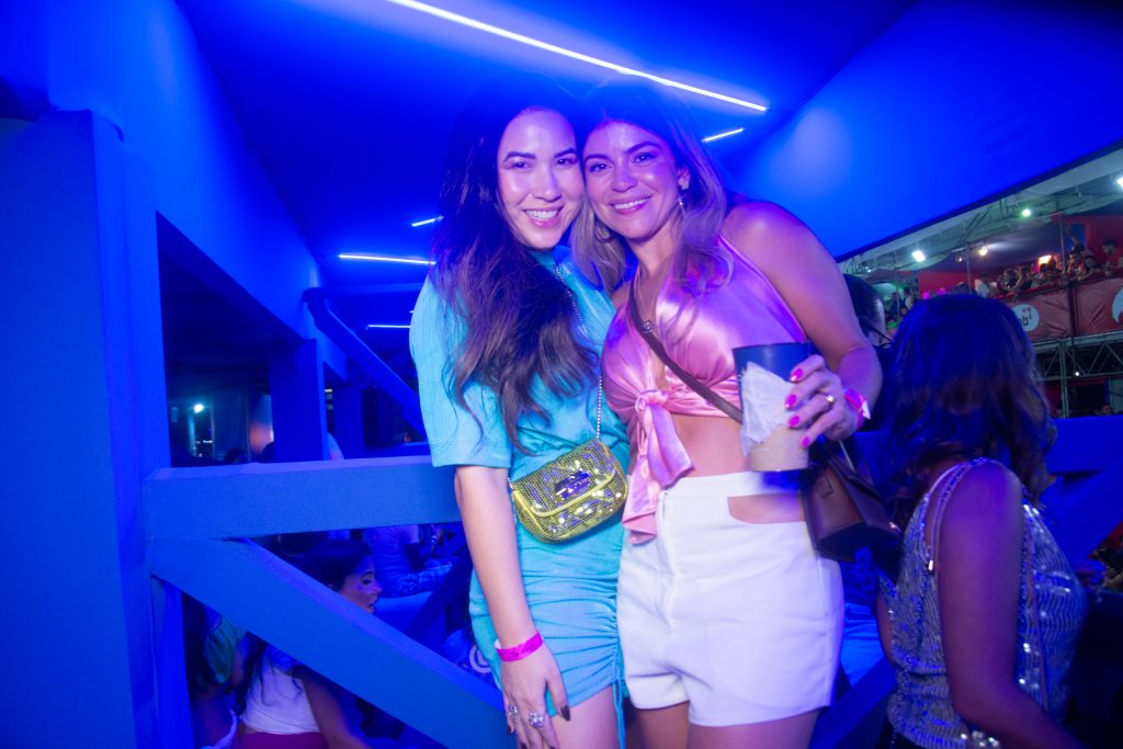 Carol Yamazaki E Bruna Machado