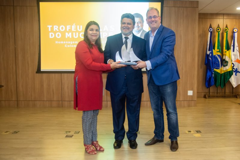 Reconhecimento - Colombo Cialdini é agraciado com o Troféu Velas do Mucuripe