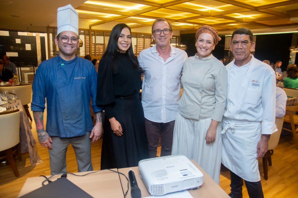 Chef Eduardo Braga, Jardenia Siqueira, Philippe Godefroit, Chef Liliane Pereira E Chef Edilson Araujo (1)