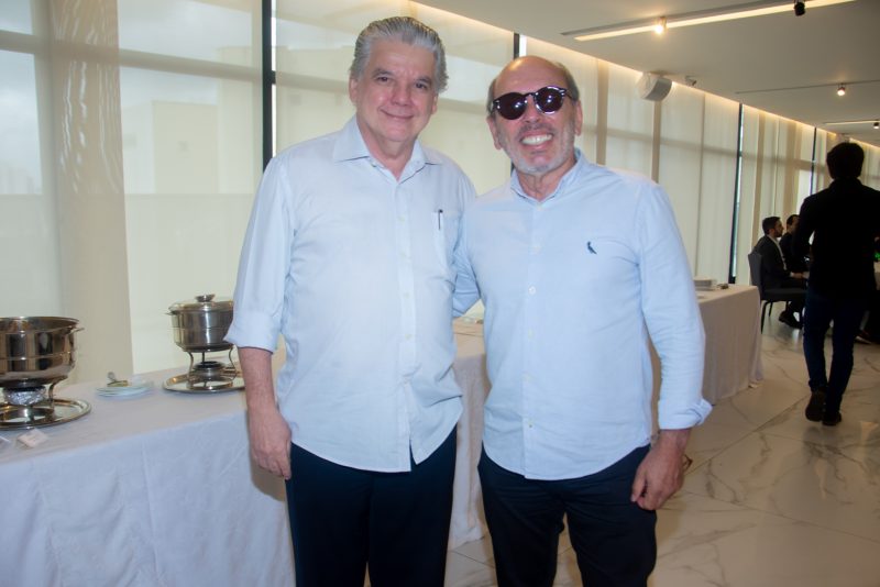 Negócios - Deusmar Queirós participa de almoço empresarial da AJE Fortaleza na Casa da Indústria