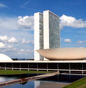 Congresso abre discussão sobre crédito de R$ 240 milhões para viabilizar reforma tributária