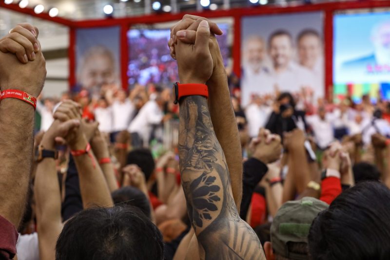 Política - Com a participação de Lula, Camilo Santana e Elmano de Freitas oficializam candidatura na convenção do PT