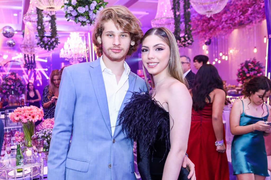 Davi Rodrigues Filho E Amanda Cardoso