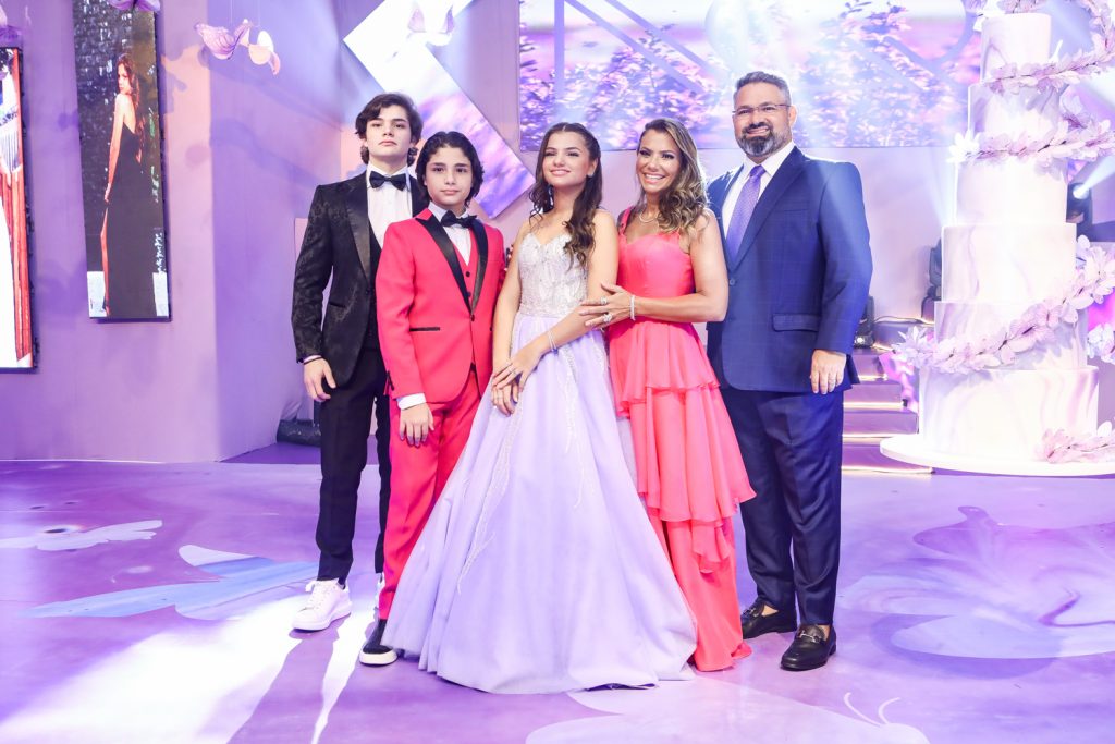 Deusmar Neto, Pedro, Natalia, Vanessa E Mario Queiros (4)