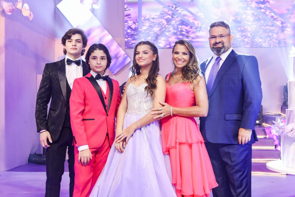Deusmar Neto, Pedro, Natalia, Vanessa E Mario Queiros (5)