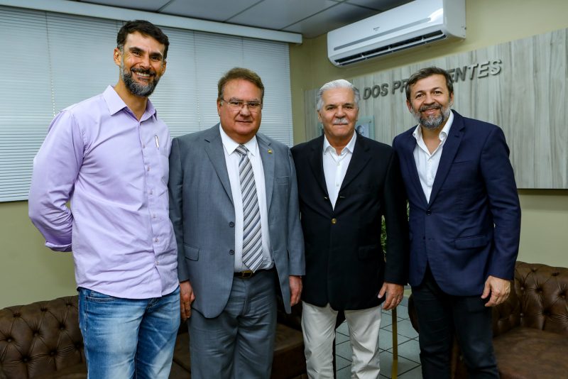 19ª edição do Prêmio Melhoria da Qualidade ar - Fetrans homenageia o empresário Pio Rodrigues Neto com a comenda “Destaque Ambiental” em noite de premiação