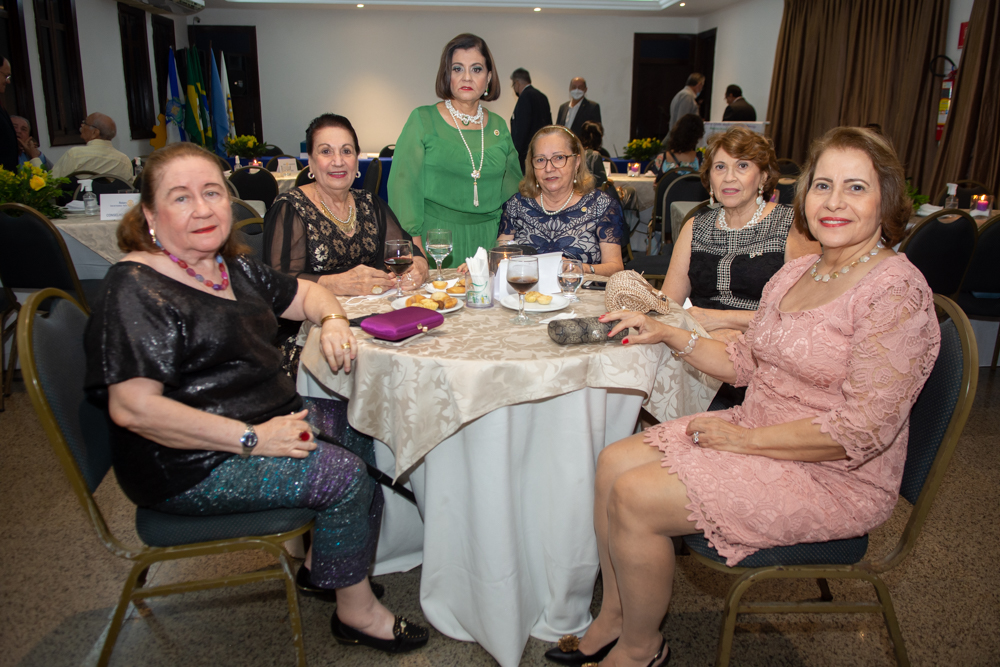 Eliana Caracas, Angela Vasconcelos, Regina Dall'olio, Maria Do Carmo Loureiro, Ednolia Correia E Ilda Magalhães (2)