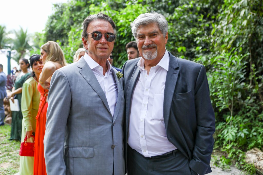 Erivaldo Arrais E Amarilio Macedo