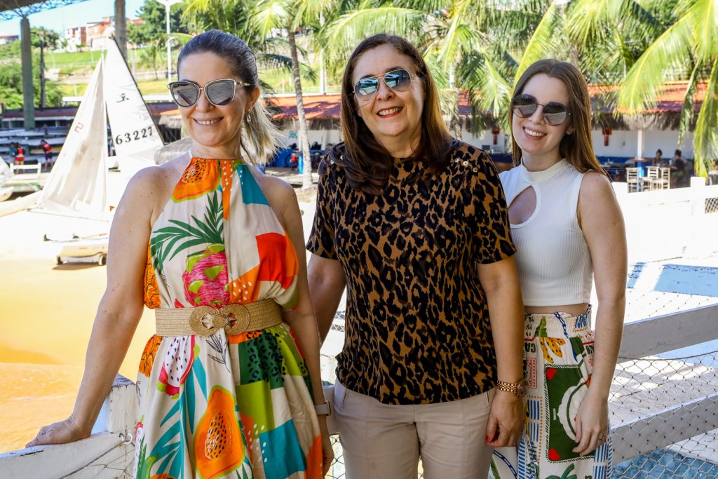 Fabiana Girao, Eduarda Barreira E Bruna Brito