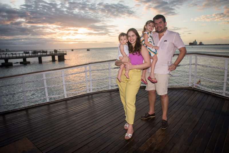 A todo o Pano - Larissa Leite, Pedro Garcia e Eduardo Valença comandam a animação no Iate Clube