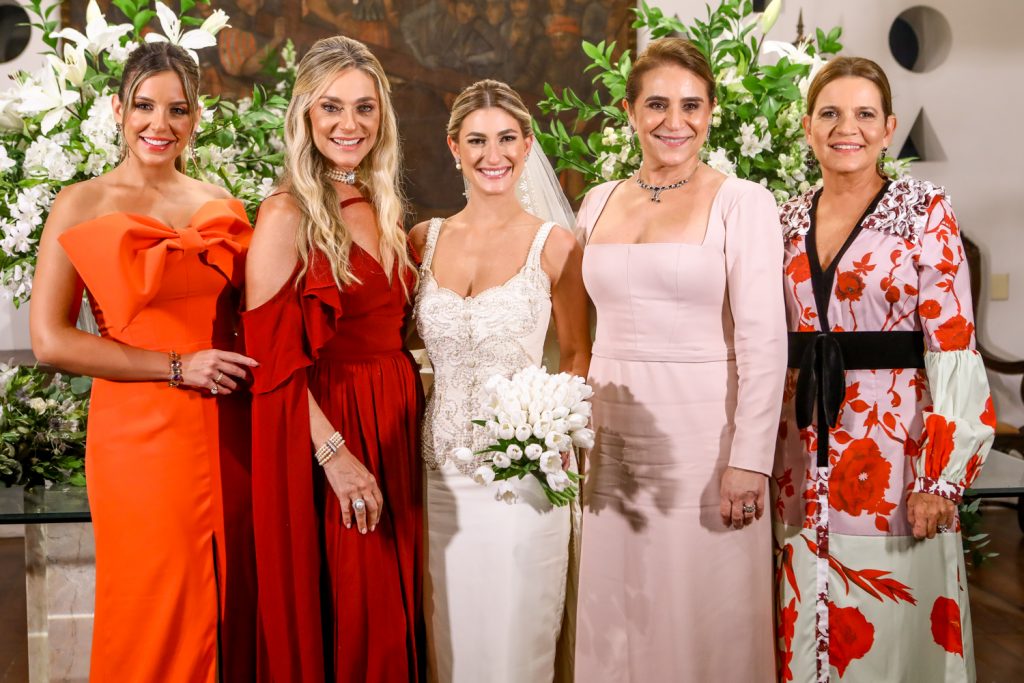 Fernanda Macedo, Geni Correia Lima, Bruna Macedo, Patricia Macedo E Celia Magalhaes (1)