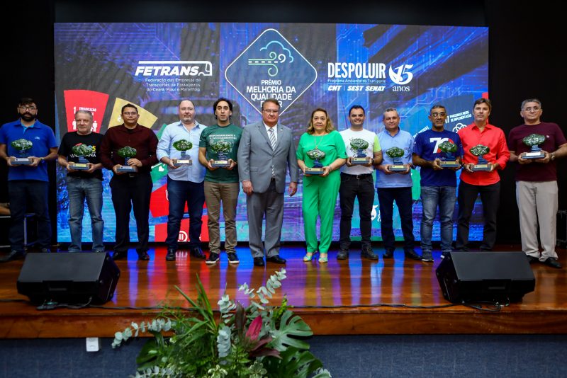 19ª edição do Prêmio Melhoria da Qualidade ar - Fetrans homenageia o empresário Pio Rodrigues Neto com a comenda “Destaque Ambiental” em noite de premiação