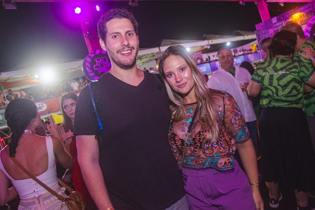 Gabriel Dias Branco E Leticia Teixeira