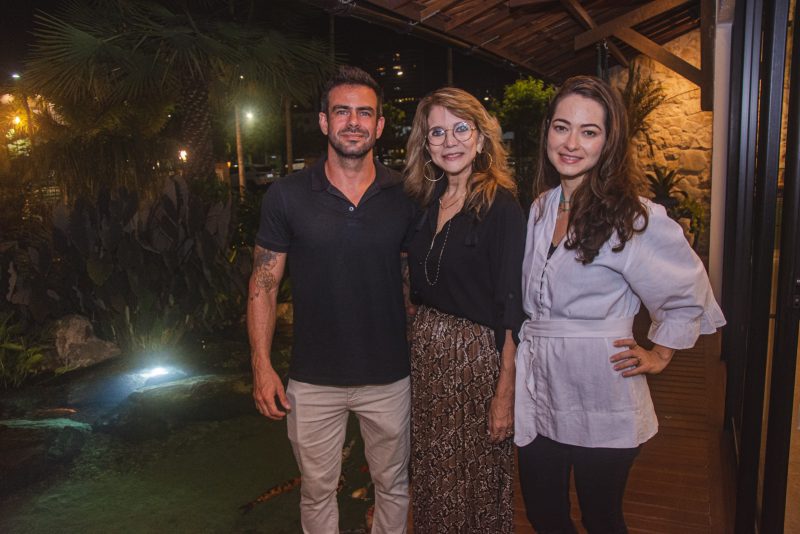 Conexão Milão - Gabriela e Gerardo Figueiredo recebem Sofia Linhares para um bate-papo especial no espaço Flora & Tal