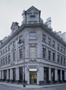 Gettyimages 144838816 380x523