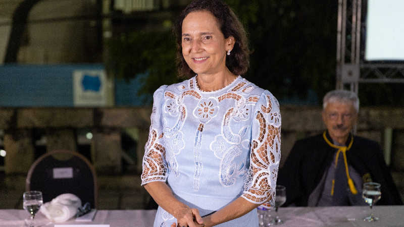 Governadora Izolda Cela Medalha Rachel De Queiroz