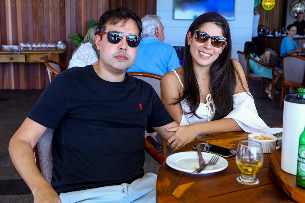 Jairo Cavalcante E Ayla Mendes