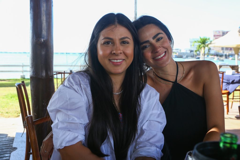 
				Kaline Brito Lorena Lima 
				