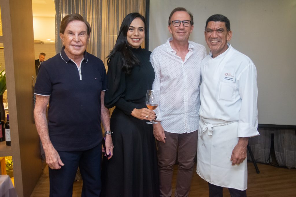 Lazaro Medeiros, Jardenia Siqueira, Philippe Godefroit E Chef Edilson Araujo