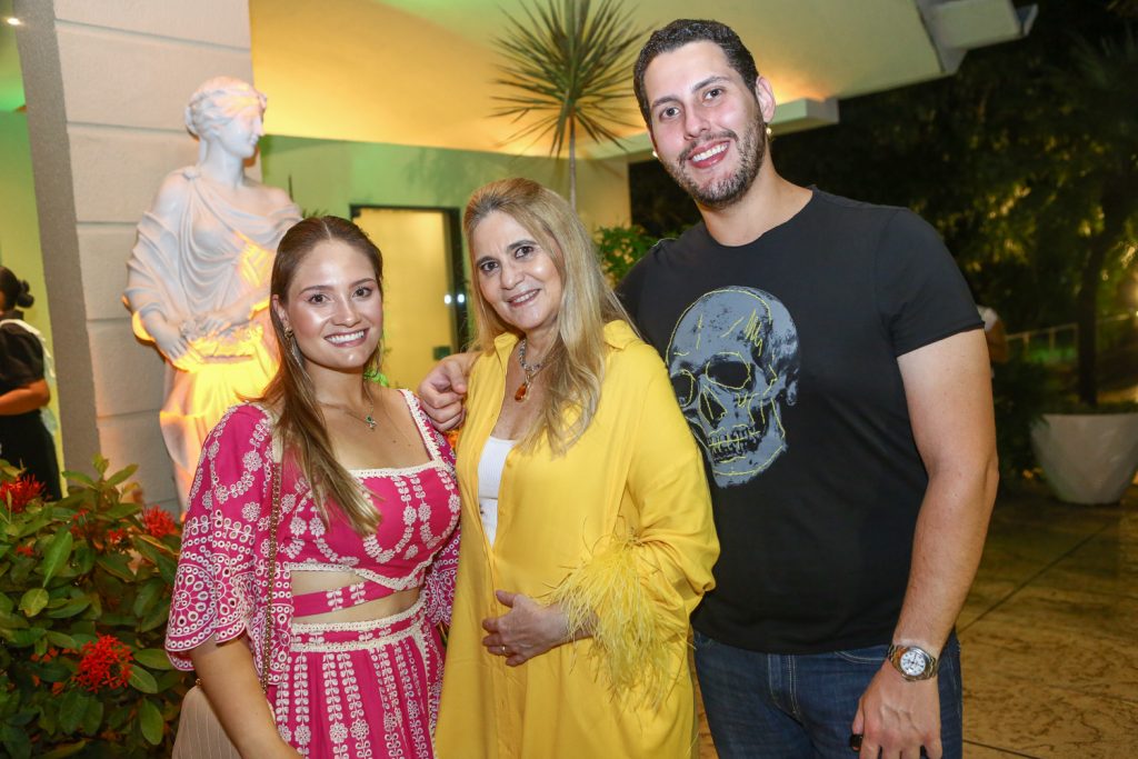 Leticia Texeira, Mogana E Gabriel Dias Branco