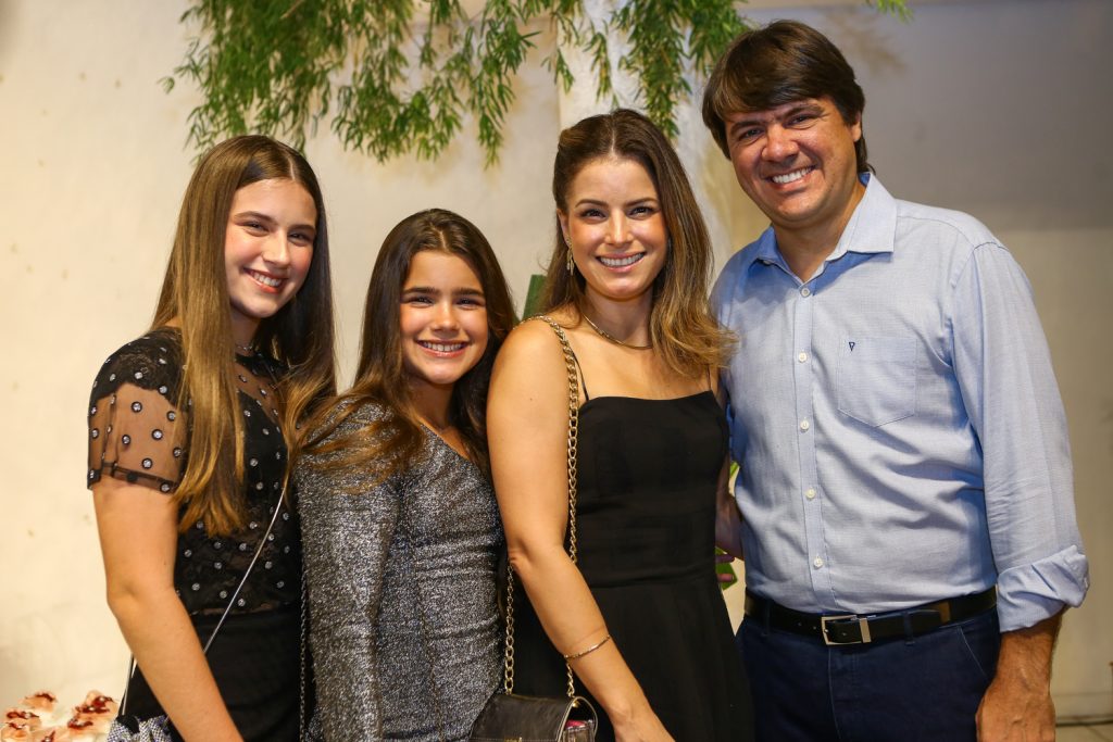 Leticia,rebeca,raquel E Carlos Petrone