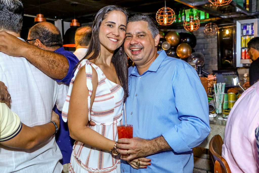 Lissa E Alexandre Linhares (1)