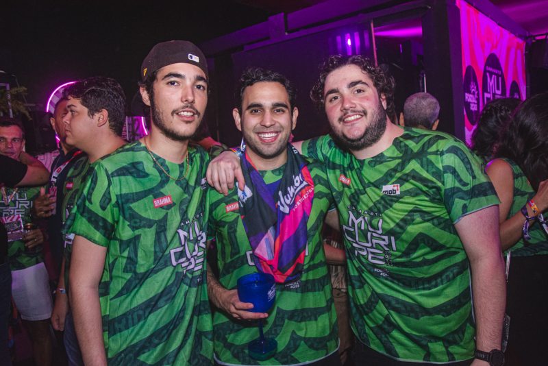 Vumbora - Bell Marques incendeia o corredor da folia e faz o Camarote Mucuripe entrar em ebulição na primeira noite do Fortal 2022