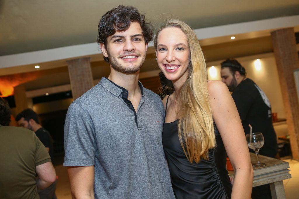 Lucas Lopes E Manoela Catunda