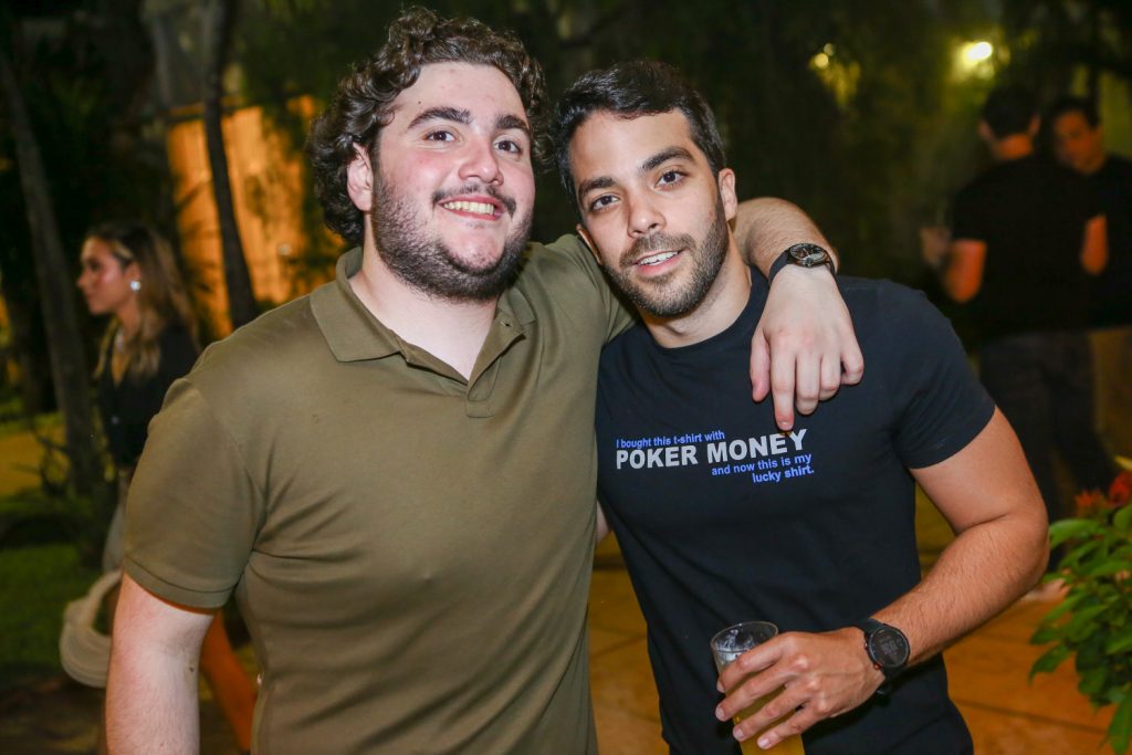 Luciano Dias Branco E Victor Sousa