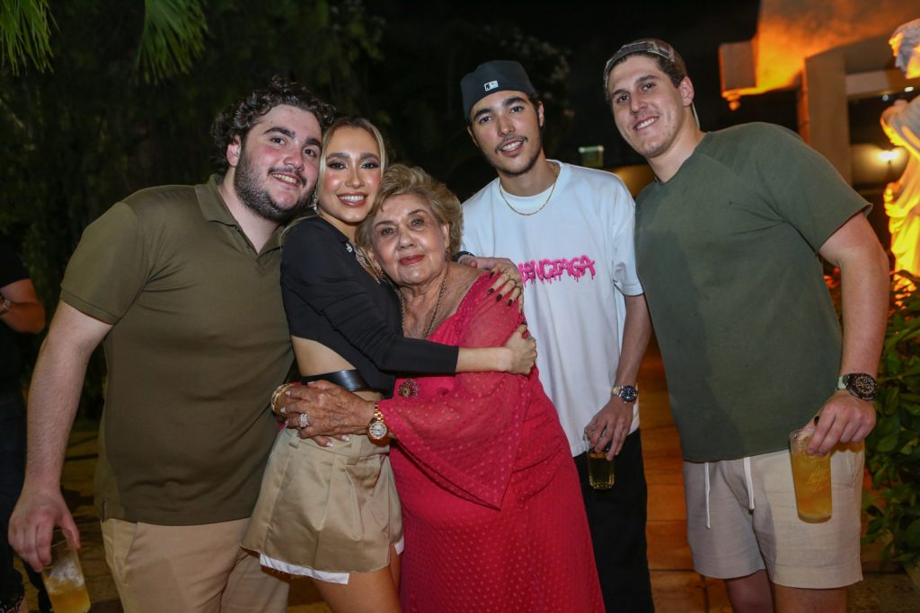 Luciano, Lissa, Consuelo, Luca E Marcelo Dias Branco