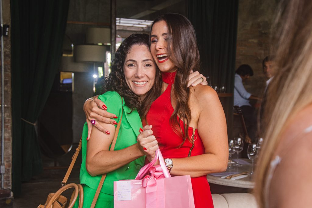 Marcela Vila Nova E Vivian Barbosa