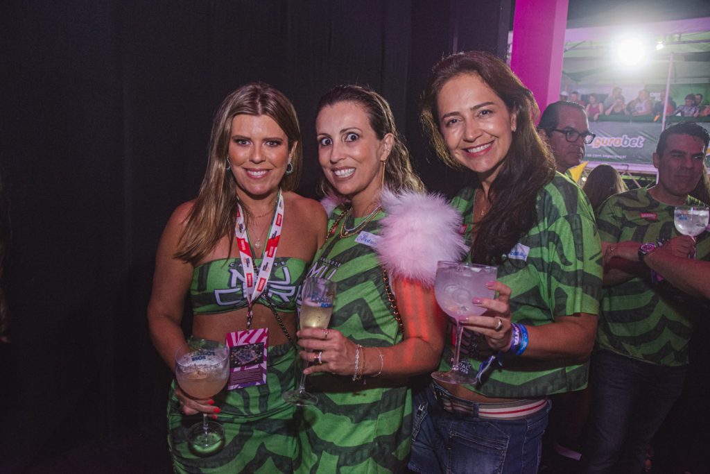Marina Albuquerque, Carolina Ragatos E Amanda Nunes