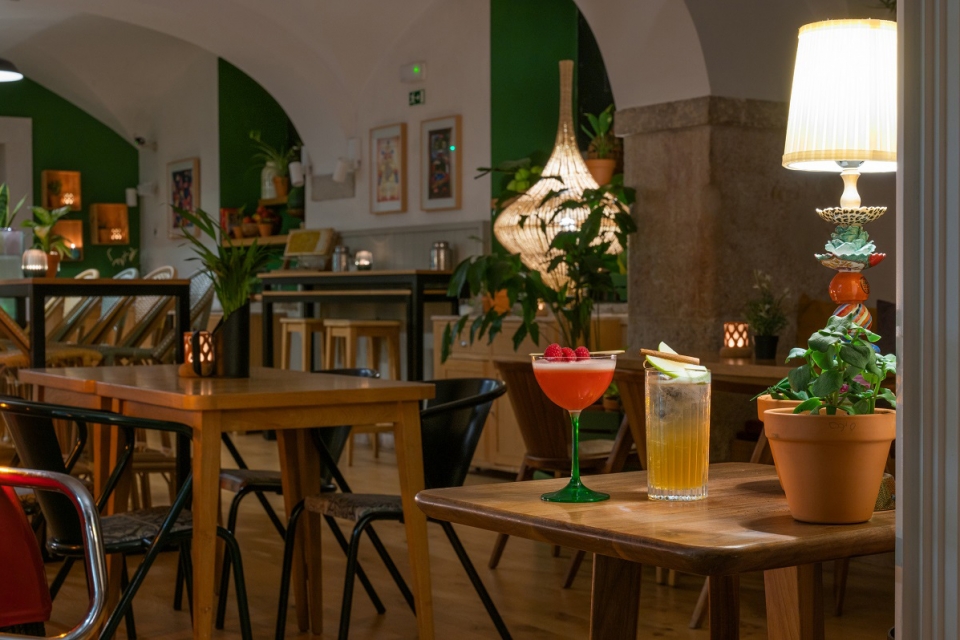 O Bar 1855 Gin Garden é dica das boas para conhecer em Lisboa