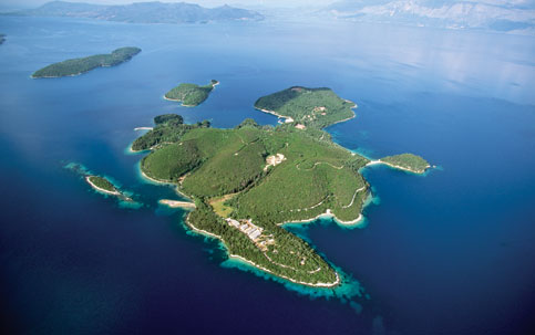 Icônica ilha de Skorpios, na Grécia, será reaberta como resort de luxo