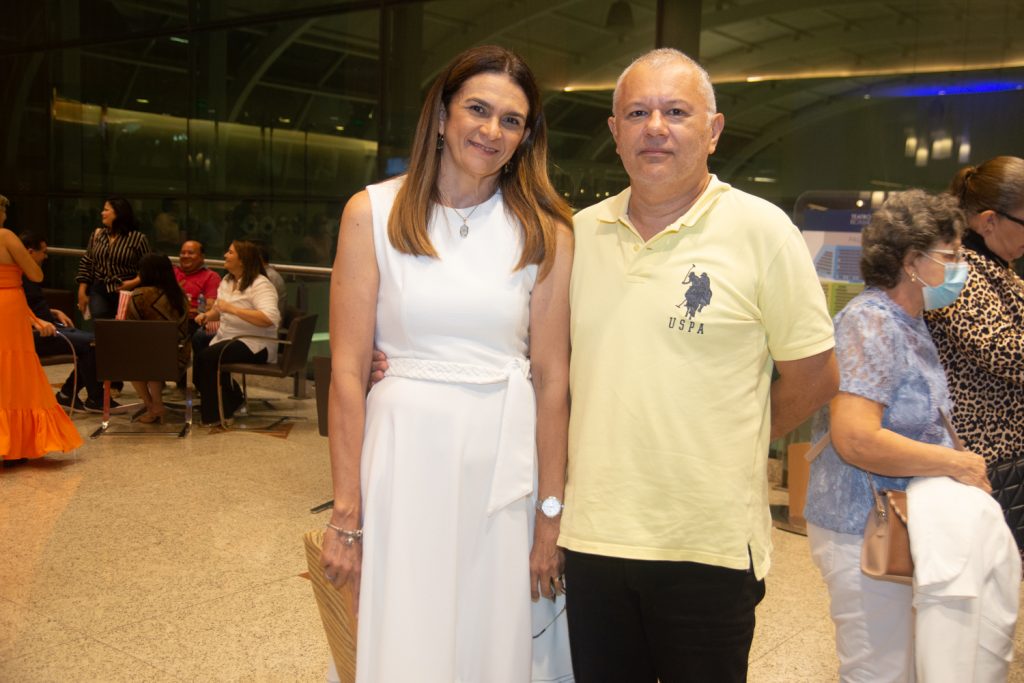 Monica E Almiro Cunha (2)