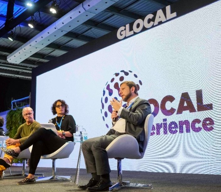 Nicola Miccione debate a despoluição da Baía de Guanabara durante a Glocal