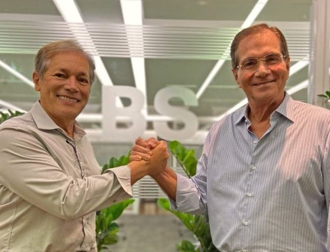 Sucesso do empreendimento BS Ville é comemorado em luau exclusivo ao som do cantor Marcos Lessa