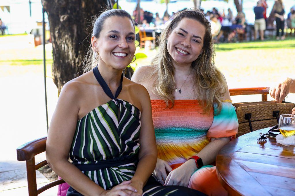 Patricia Fernandes E Kelly Viana