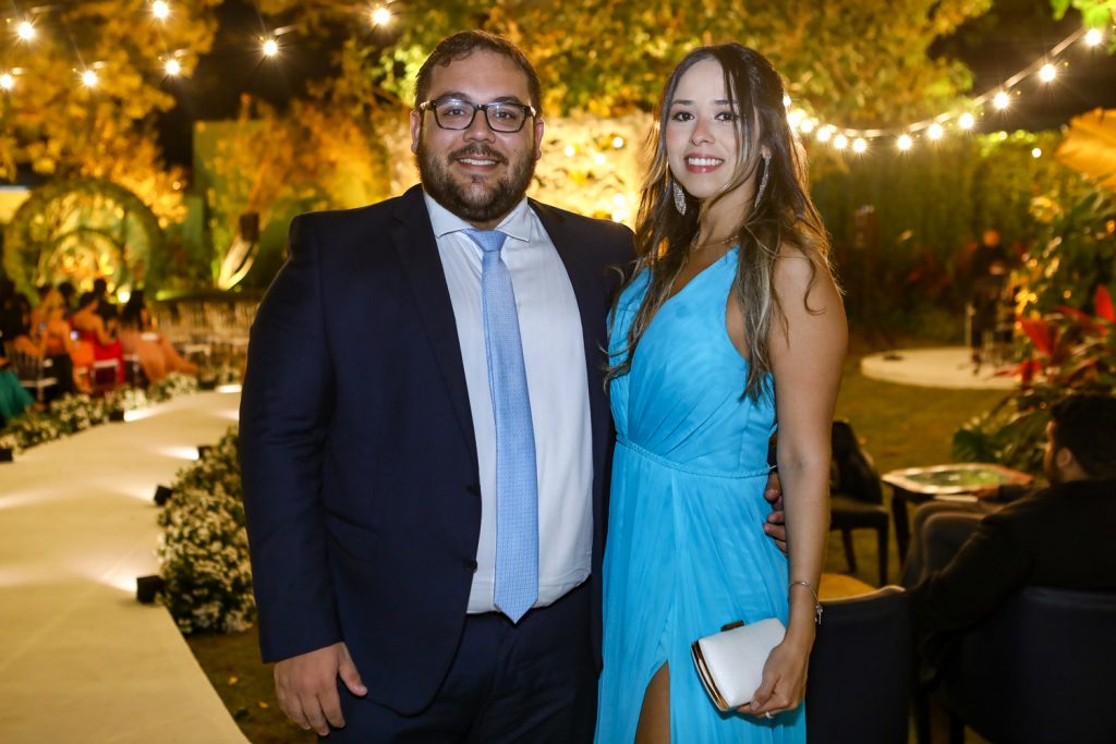 Paulo Lacerda E Larissa Abreu