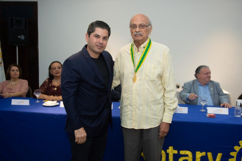 Reconhecimento - Em noite de premiação, Regina Dall’Olio toma posse na presidência do Rotary Barra