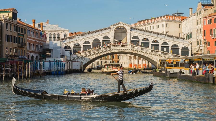 A partir do próximo ano Veneza cobrará taxa de turistas que não pernoitam na cidade