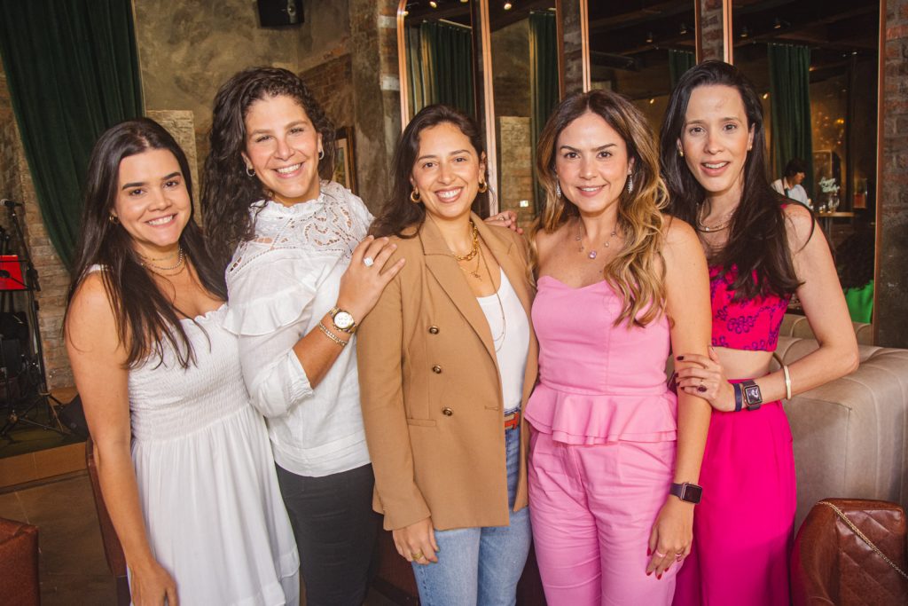 Priscila Leal, Carolina Ary, Mayra Carvalho, Luciana Rola E Melina Araujo