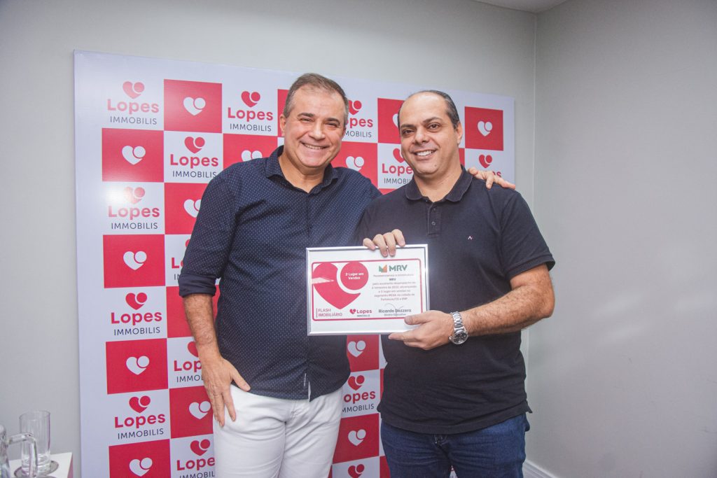 
				Ricardo Bezerra e Otacilio Sa
				