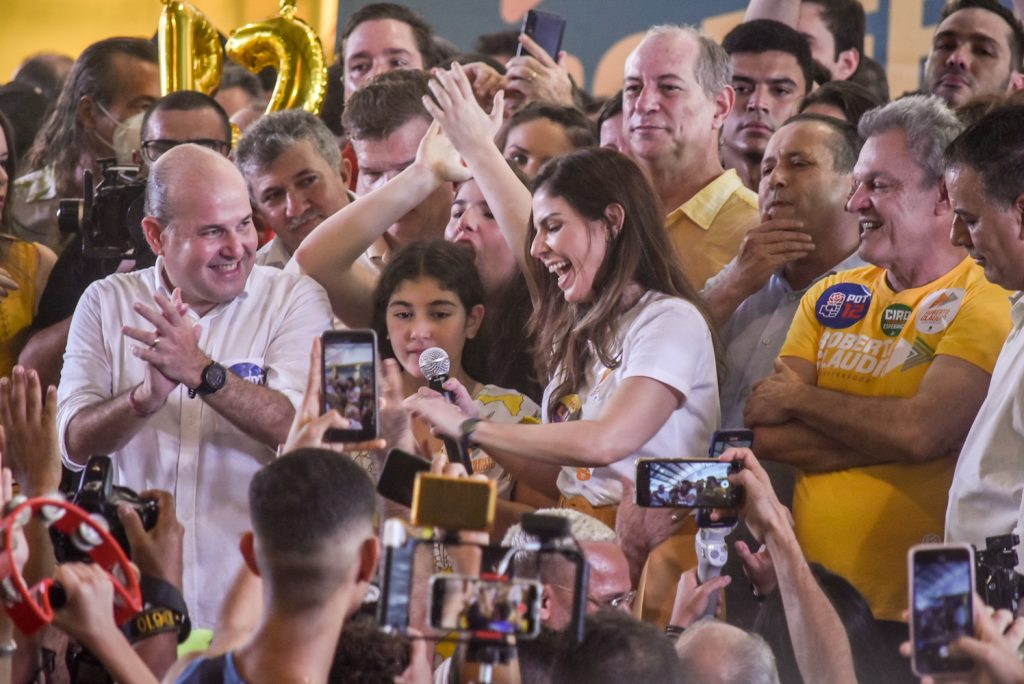 Roberto Claudio E Carol Bezerra (1)