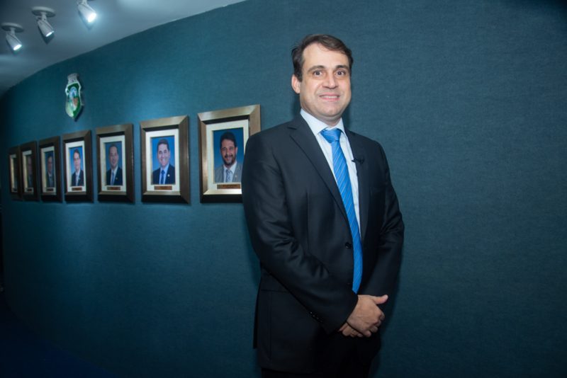 Sessão Solene - Assembleia Legislativa homenageia CDL Jovem de Fortaleza pelos seus 20 anos de atividades