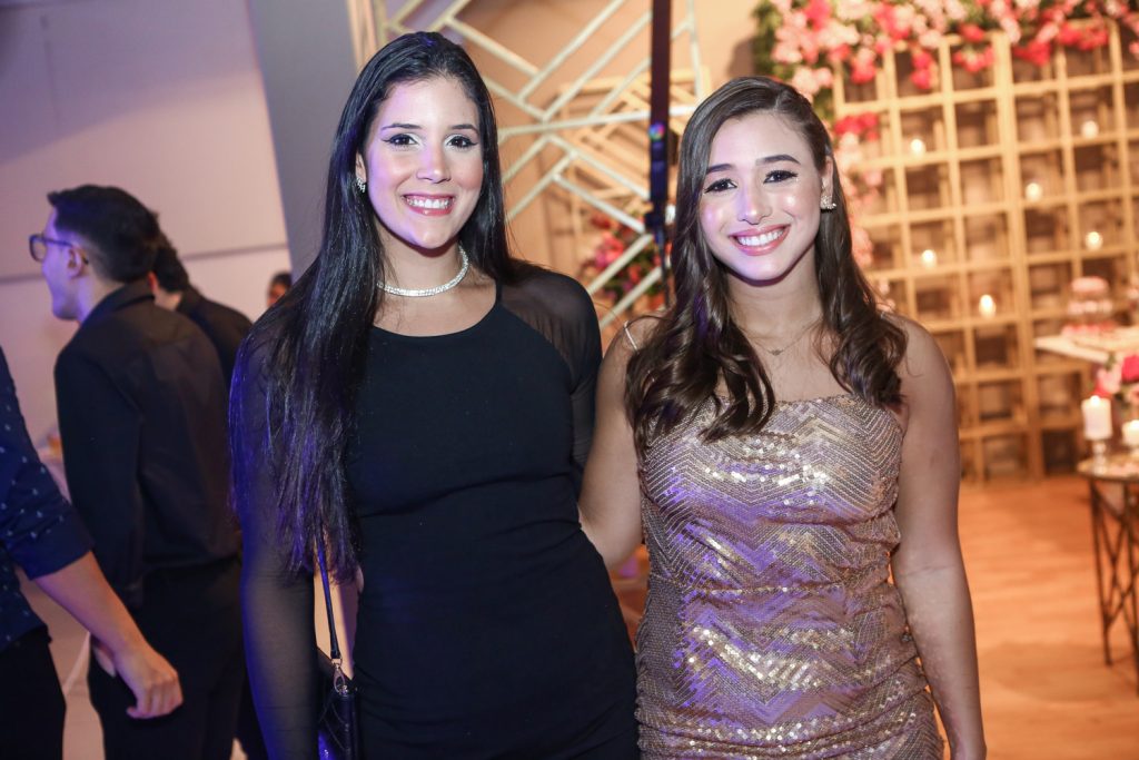 Sarah Pontes E Bel Gurgel