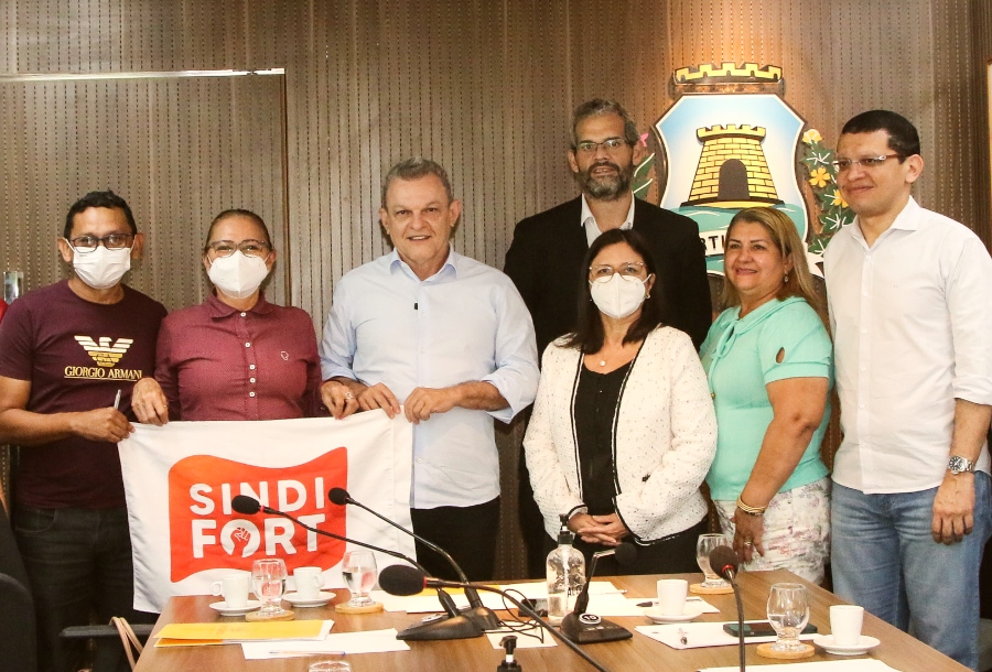 Sarto anuncia reajuste de 56,39% para agentes de saúde e combate a endemias
