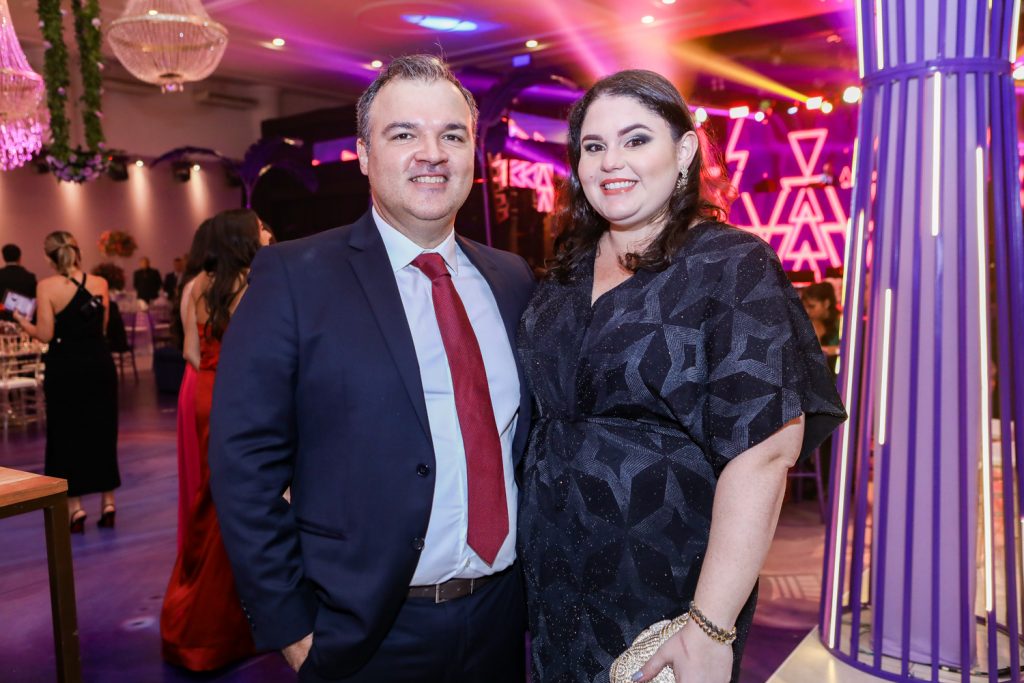 Teobaldo Brito E Priscila Ferrer